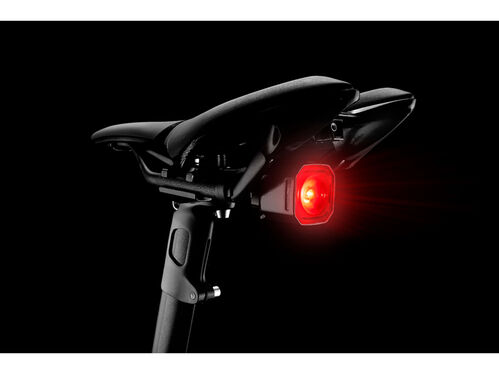 GIANT LUZ TRASERA RECON TL 100