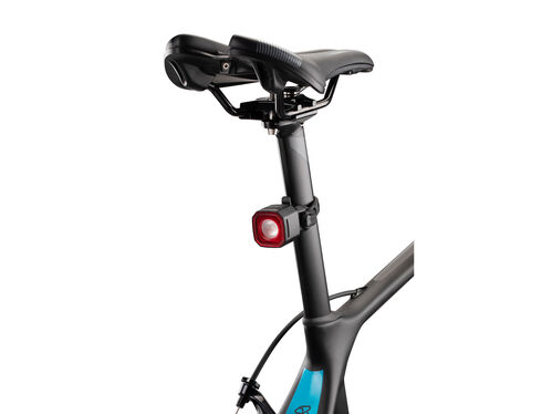 GIANT LUZ TRASERA RECON TL 100